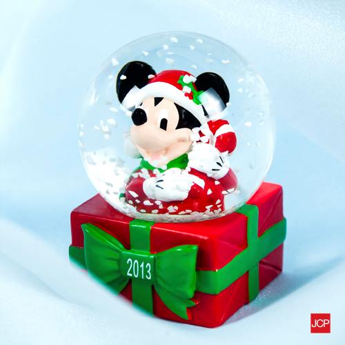 Free Snow Globe (Black Friday)