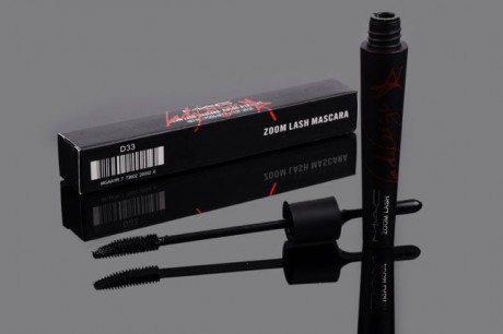 Free Sample MAC Zoom Lash Mascara