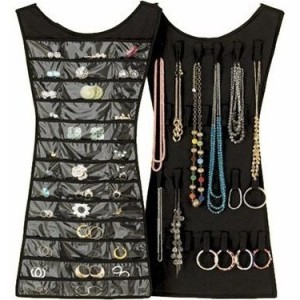 Dress-Shaped-Jewelry-Organizer