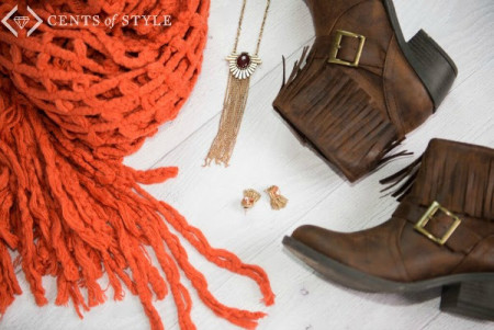 cos-boots-necklace
