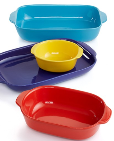 $25.49 (Reg $80) Corningware 4-Piece Nesting Bakeware Set