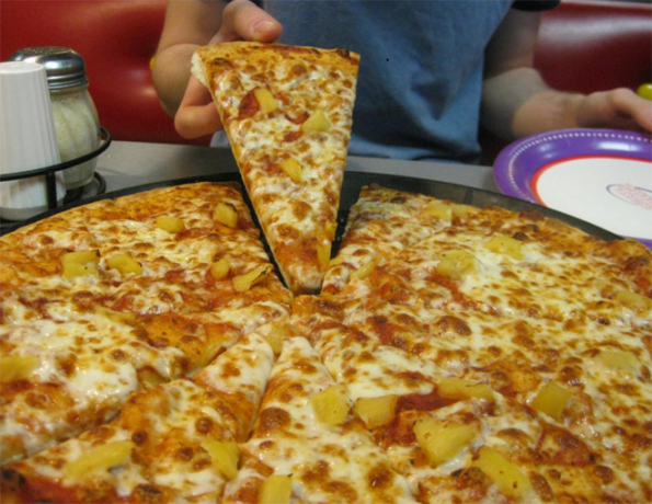 FREE Personal Pizza with Purchase Coupon at Chuck E. Cheese