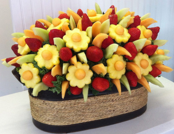 FREE Sample Pineapple & Strawberry Fruit Kabob at Edible Arrangements (Today Only)