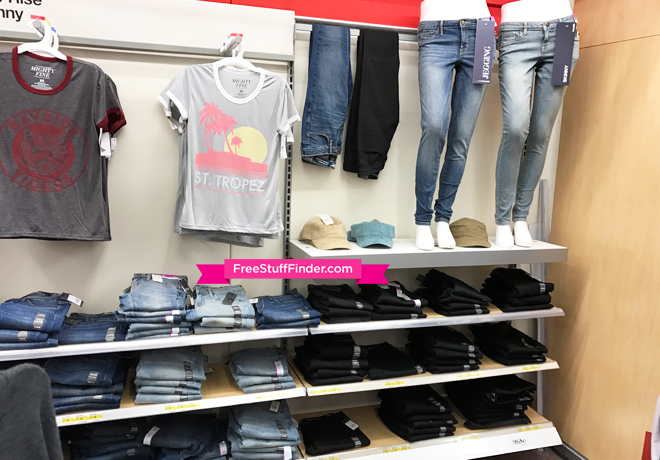 *HOT* $10.63 (Reg $27) Women's Jeans at Target