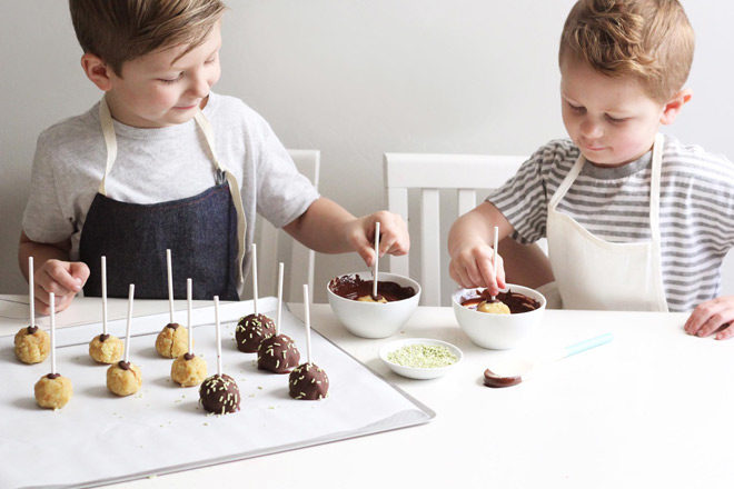 *HOT* $13 (Reg $59) Organic DIY Baking Kits + FREE Shipping