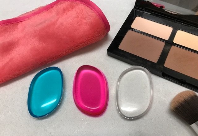 *HOT* $5.99 (Reg $19) Silicone Makeup Sponge - 3 Colors (Today Only)