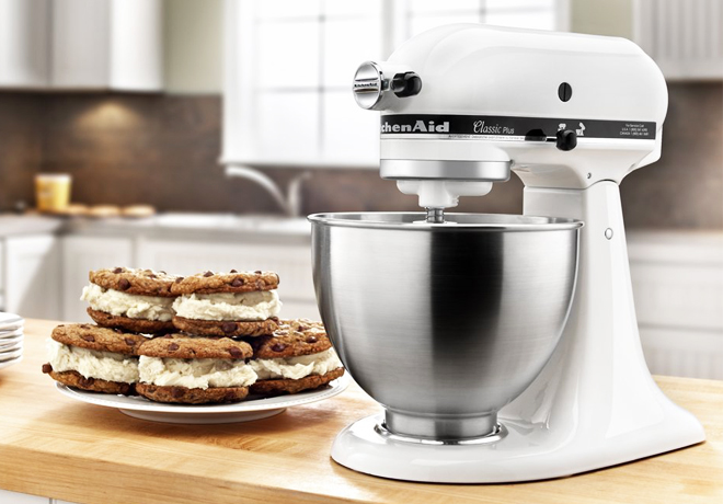 *HOT* $117.99 (Reg $300) KitchenAid Classic Plus Stand Mixer + FREE Shipping