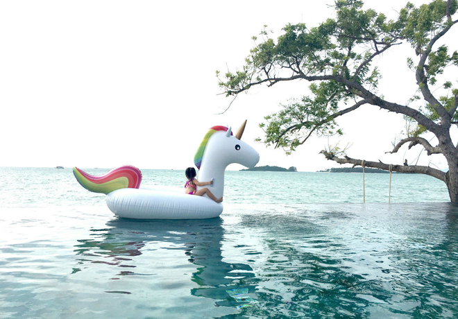 *HOT* $19.99 (Reg $40) GIANT Unicorn Float