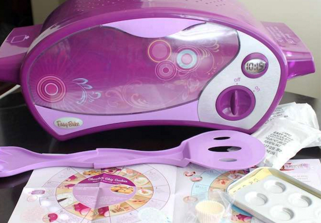 $29.99 (Reg $45) Easy Bake Ultimate Oven + FREE Shipping