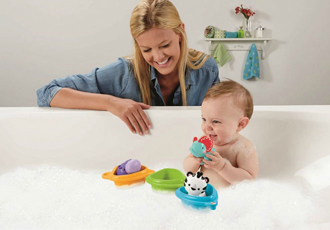 $4 (Reg $8.89) Fisher-Price Scoop 'n Link Bath Boats