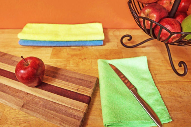 $7.39 (Reg $30) Microfiber Cleaning Cloths 24-Pack + FREE Shipping