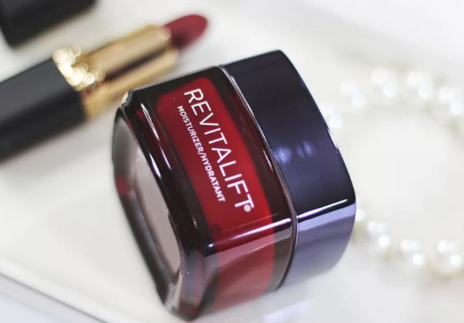 FREE Sample L’Oreal Revitalift Triple Power Moisturizer