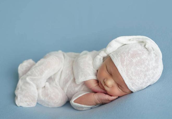 FREE Newborn Photo Session + FREE Photos + $50 Off Photo Purchase (9/28 Only!)