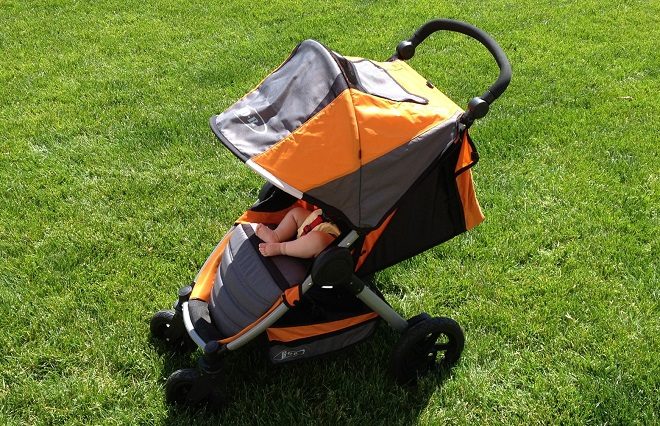 $199.99 (Reg $350) BOB Motion Stroller + FREE Shipping