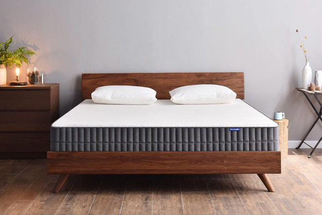 HURRY! $88 Off Queen Sized Cool Gel Memory Foam Mattress + FREE Shipping