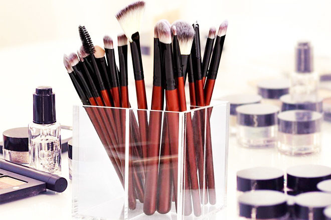 $7.99 (Reg $10) Anjou 24-Piece Eye Makeup Brush Set