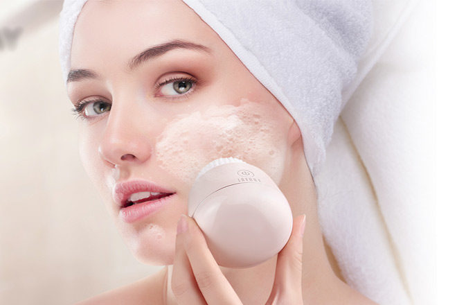 $32.99 Portable Facial Exfoliating & Cleansing Brush + FREE Shipping