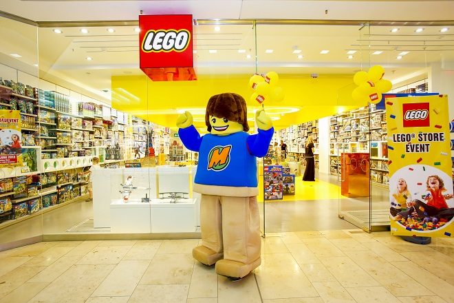 FREE LEGO Car & Gas Pump Mini Model Build Event (2/6-2/7)
