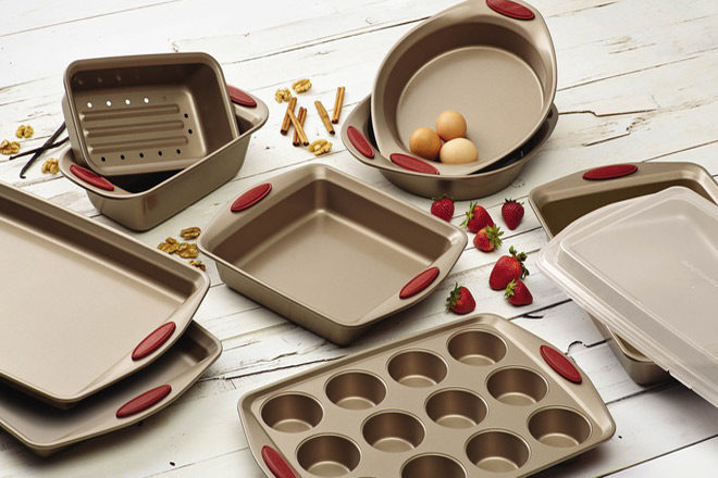 *HOT* $63.58 (Reg $200) Rachael Ray Cucina 10-Piece Bakeware Set + FREE Shipping