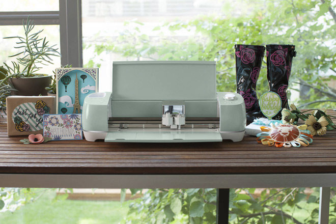 *HOT* $199.99 (Reg $300) Cricut Explore Air 2 Machine + FREE Shipping