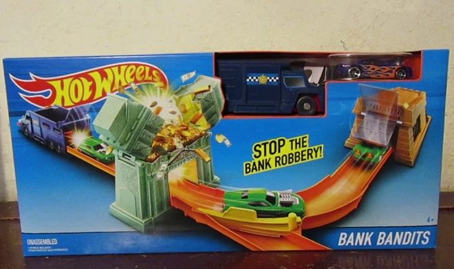 *HOT* $9.98 Hot Wheels Bank Bandits Play Set + FREE Pickup