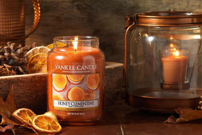 *HOT* $10.99 (Reg $28) Yankee Candle Large Jar Candles