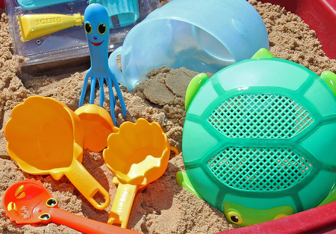 Amazon: Melissa & Doug Sand Baking Set Just $12.62 (Regularly $25)