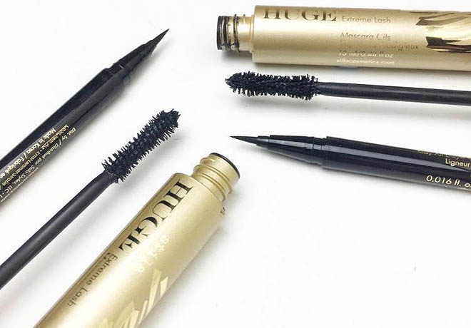 Sephora: Stila Huge Extreme Lash Mascara, Just $12 (Regularly $23)