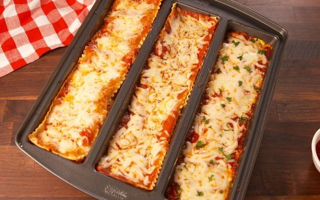Amazon: Chicago Metallic Professional Lasagna Trio Pan ONLY $13.99 (Reg $30!)