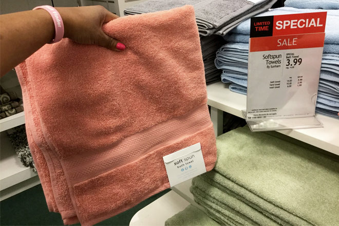 Macy's: Cotton Bath Towels Only $3.99 (Regularly $14) + FREE Store Pickup