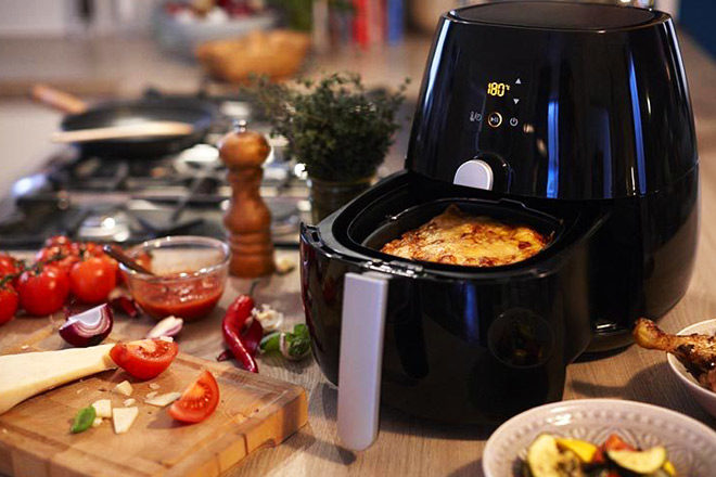 Amazon: Black+Decker 2-Liter Air Fryer ONLY $68.15 + FREE Shipping (Reg $150)