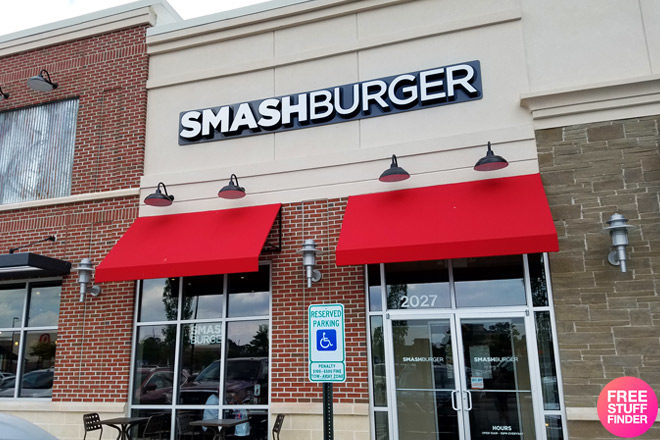 *HOT* Buy 1 Smashburger Entrée, Get 1 FREE (Select Members)