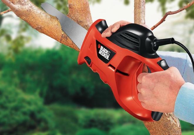 Amazon: BLACK+DECKER Powered Handsaw Only $19.98 (Reg $42) - BEST PRICE!