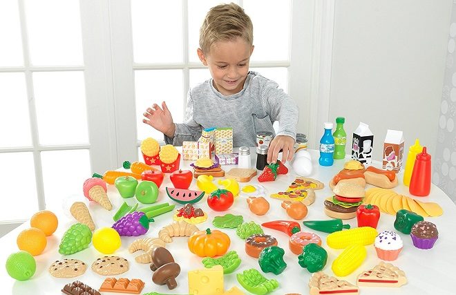 Amazon: KidKraft Tasty Treats Play Food Set ONLY $18.89 (Regularly $31!)