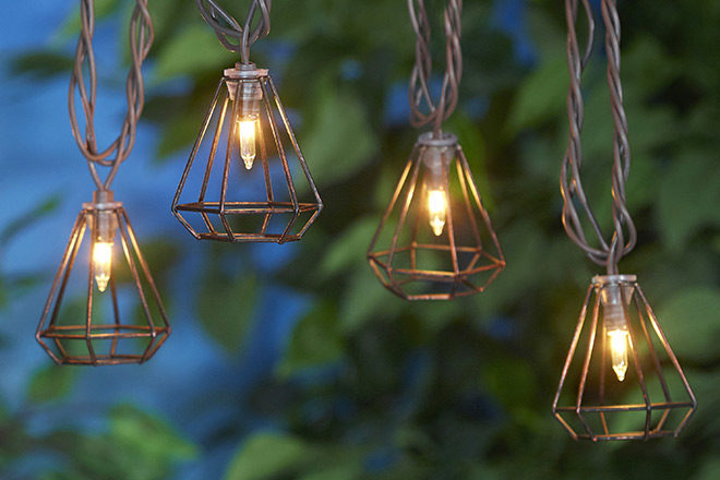 Mainstays Outdoor Light Set Only $9.99 + FREE Pickup at Walmart