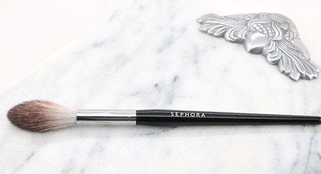 Sephora Pro Featherweight Makeup Brush Only $15 (Reg $30)