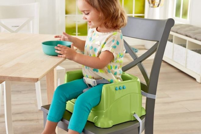 Amazon Prime: Fisher-Price Booster Seat JUST $18.89 + FREE Shipping (Reg $27)