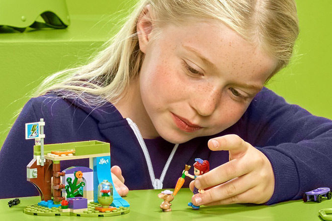 LEGO Friends Mia's Bedroom 86-Piece Building Set for ONLY $5 (Regularly $10)