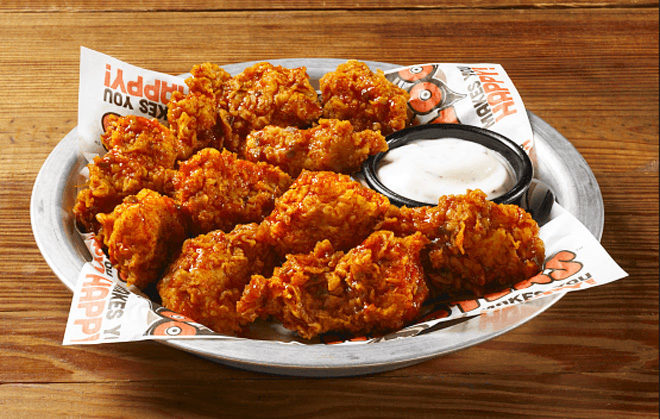 Buy 10 Wings Get 10 Wings FREE at Hooters (Today 8/6 Only)