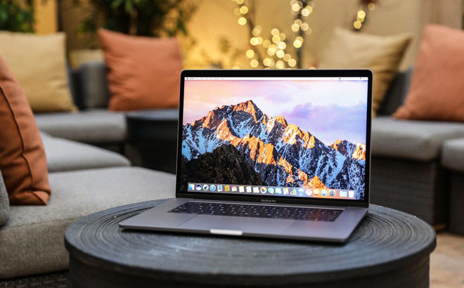 Apple 12-Inch MacBook JUST $899.99 (Regularly $1,300) - Today Only!