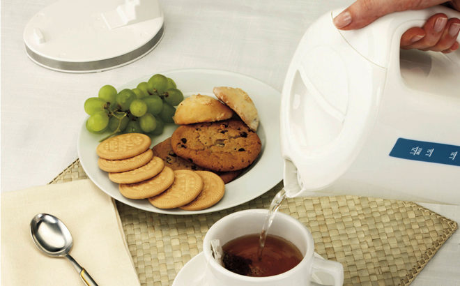 Proctor Silex Cordless Electric Kettle for ONLY $10.88 (Reg $17) at Walmart.com