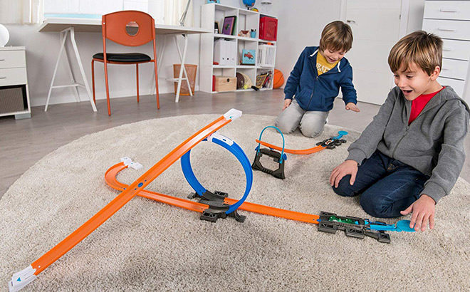 Hot Wheels Workshop Track Builder Starter Kit Only $26.75 + FREE Shipping (Reg $62)