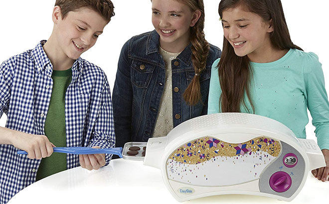 Easy-Bake Kids Electric Oven Only $34.97 + FREE Pickup (Regularly $58.85)