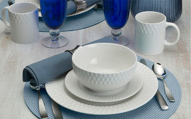 Pfaltzgraff 16-Piece Dinnerware Sets Just $19 + FREE Shipping at Macy’s (Reg $100)