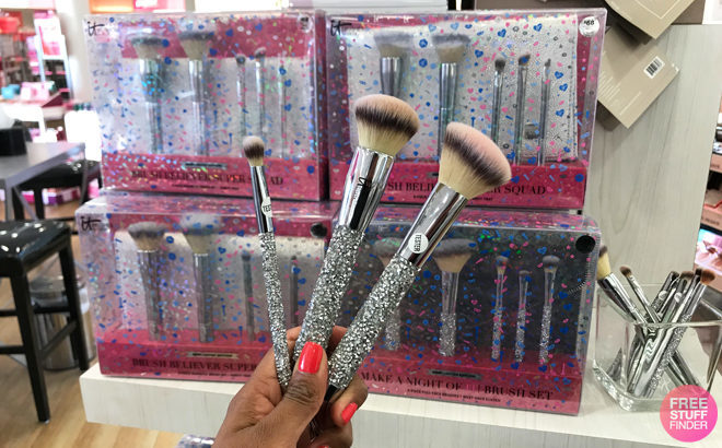 ULTA: IT Cosmetics Brush Believer Super Squad 5-Piece Brush Set Only $34 (Reg $68)